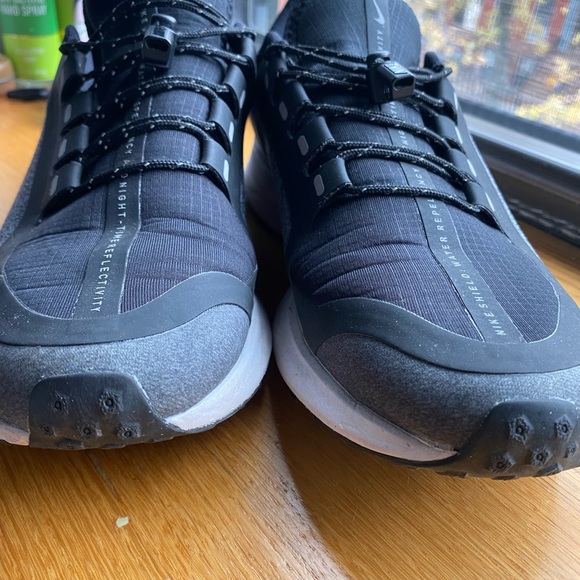 Nike  👟 - Picture 3 of 8